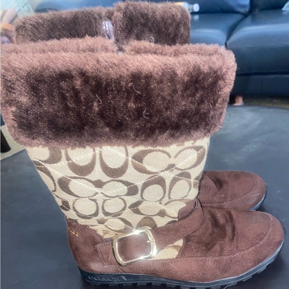 Super cute Coach boots size 5.5 - Picture 6 of 8